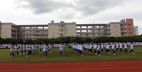军训1 东兴中学 高中
